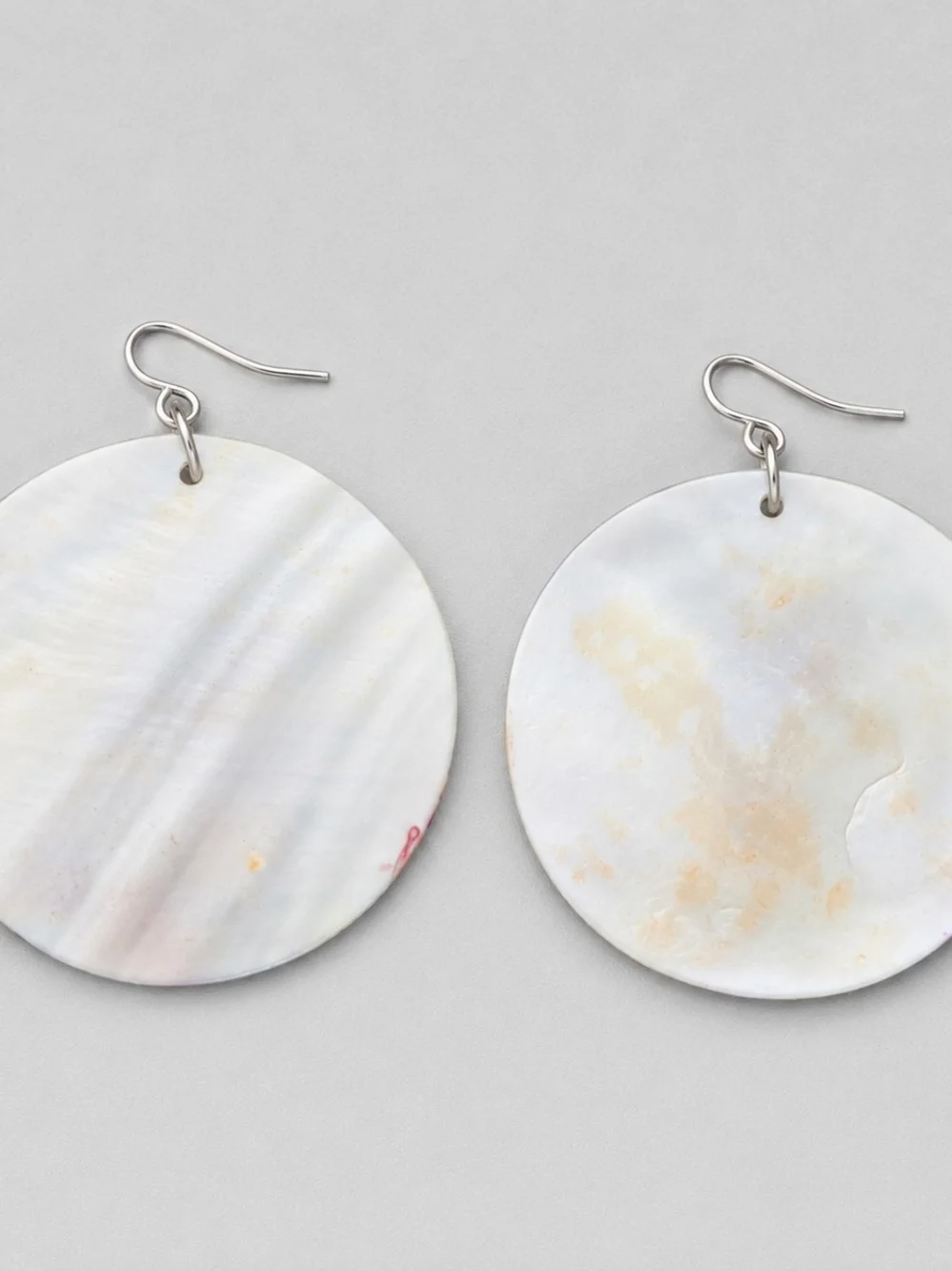 VINTAGE IRRIDESCENT PEARL DROP EARRINGS